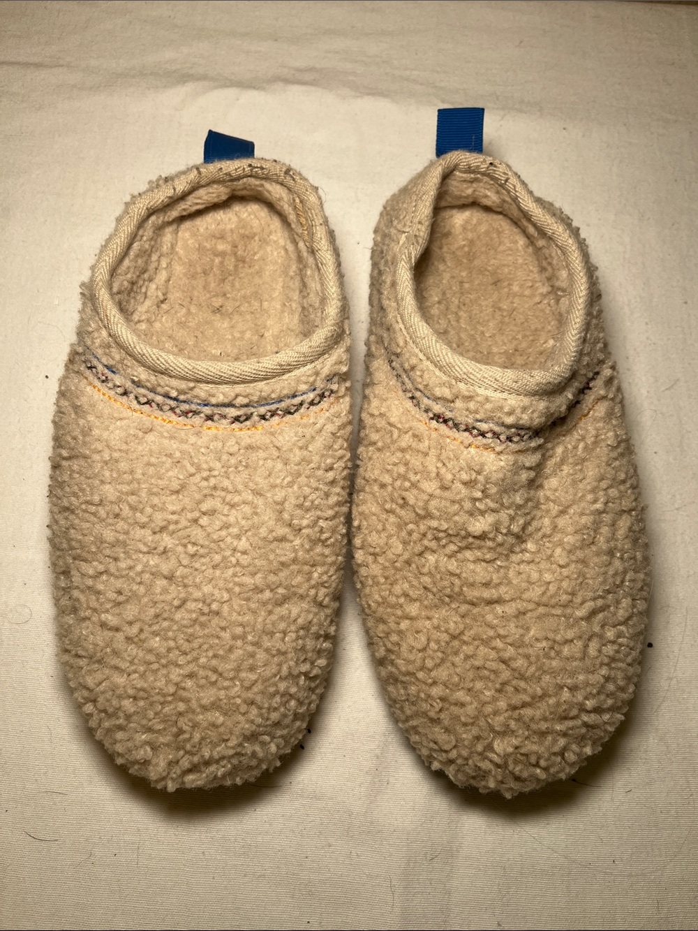 Bombas Beige Sherpa Slip-On Shoes